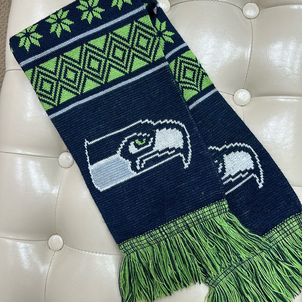 New without tags NFL Seattle Seahawks football scarf